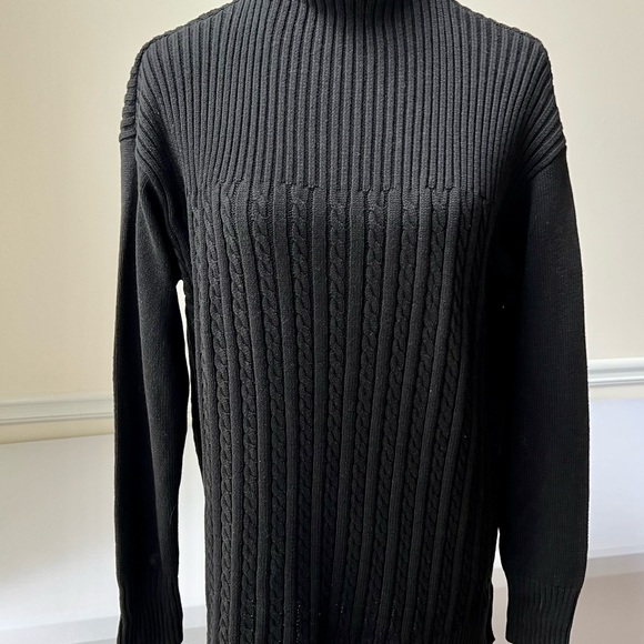 💯 percent cotton mock turtle neck. Mock neck. - Picture 2 of 12